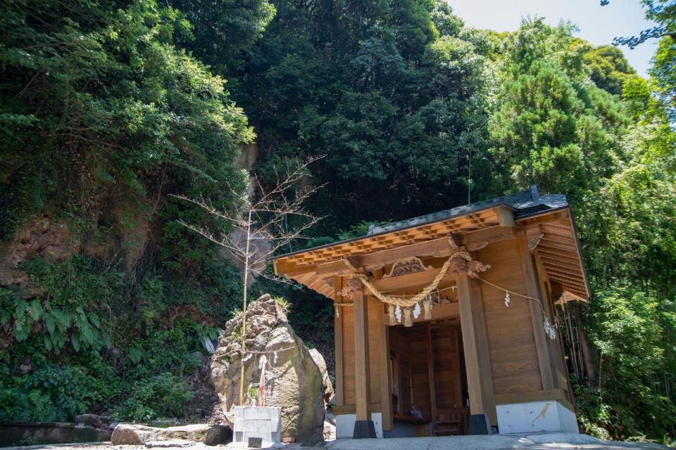 瀬田神社　巨石の画像