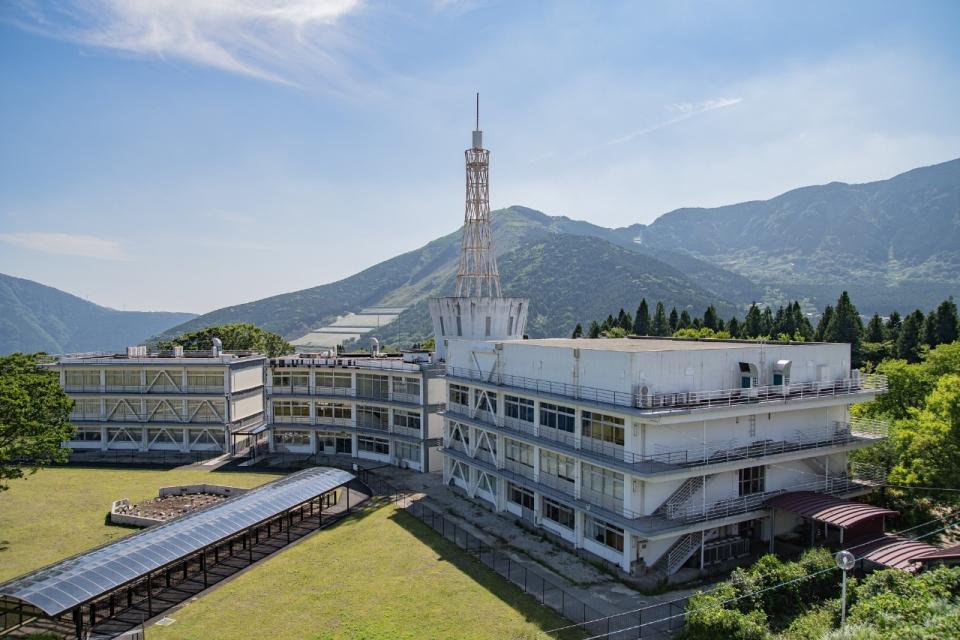 旧東海大学阿蘇キャンパス 地表地震断層 １号館建物 震災遺構一覧 熊本地震ミュージアム 記憶の廻廊について 熊本地震震災ミュージアム