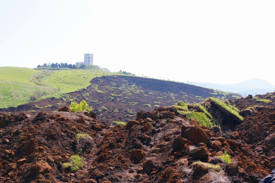 大規模地すべり（高野台・京大火山研究所付近）の画像