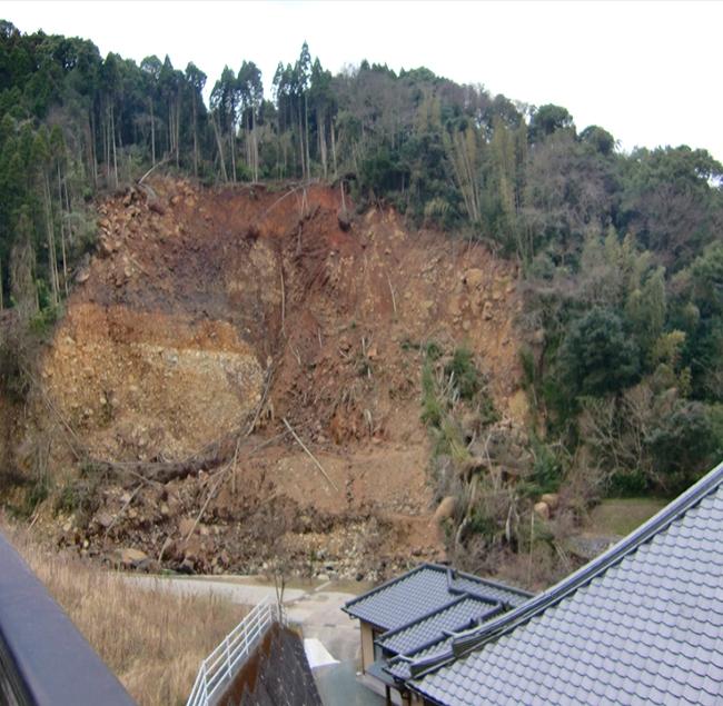 木山川杉堂の地すべりの画像