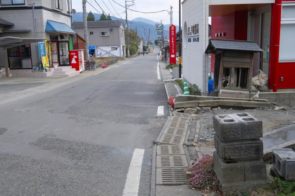 側溝と路肩のずれ（町道横町線）の画像